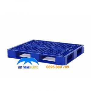 Pallet nhựa 480, tải trọng 2.400kg.