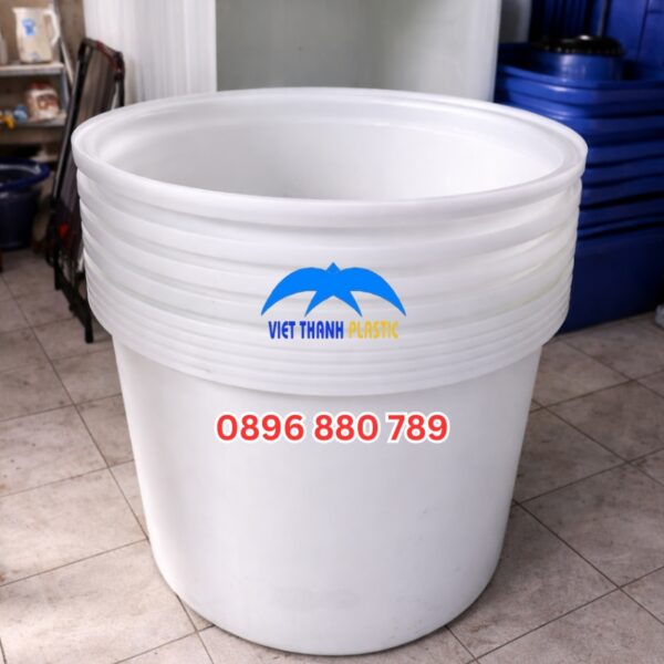 Thùng nhựa tròn 1000L màu trắng dày dặn chịu lực cao