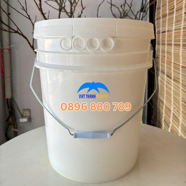 Thùng sơn 22 lít VT24S dùng trong xưởng sản xuất sơn và đóng gói hóa chất